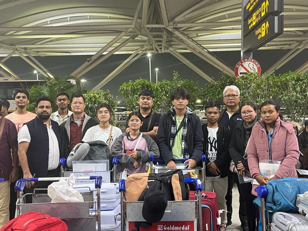 Going to Uzbekistan! 🇺🇿 Our Northeast students are heading to Andijan State Medical Institute to pursue their medical dreams. Wishing them success on this new journey! ✨📚 Proudly guided by EduXon – Your Trusted Education Consultant.